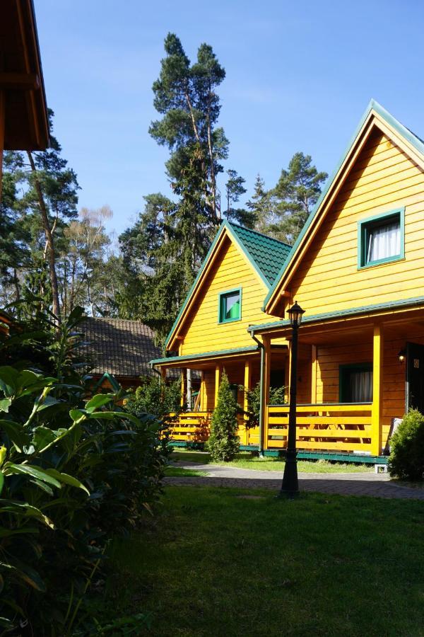 Zielone Domki โปเบียโรโว ภายนอก รูปภาพ